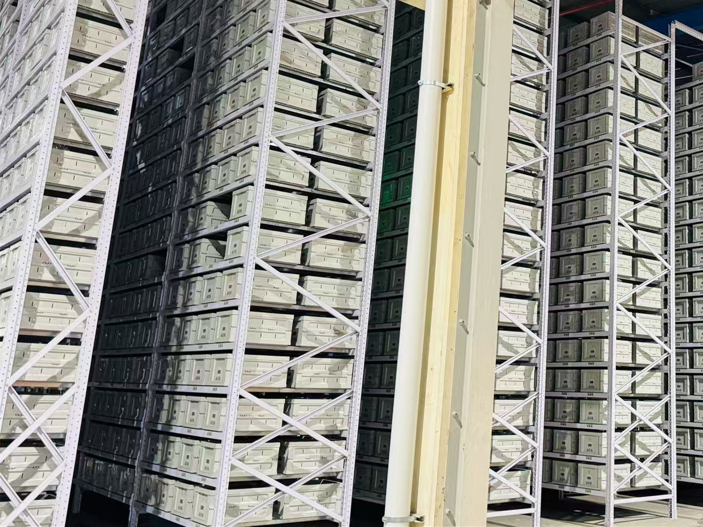 折叠周转箱:激活智能立库效能的“柔性”密钥